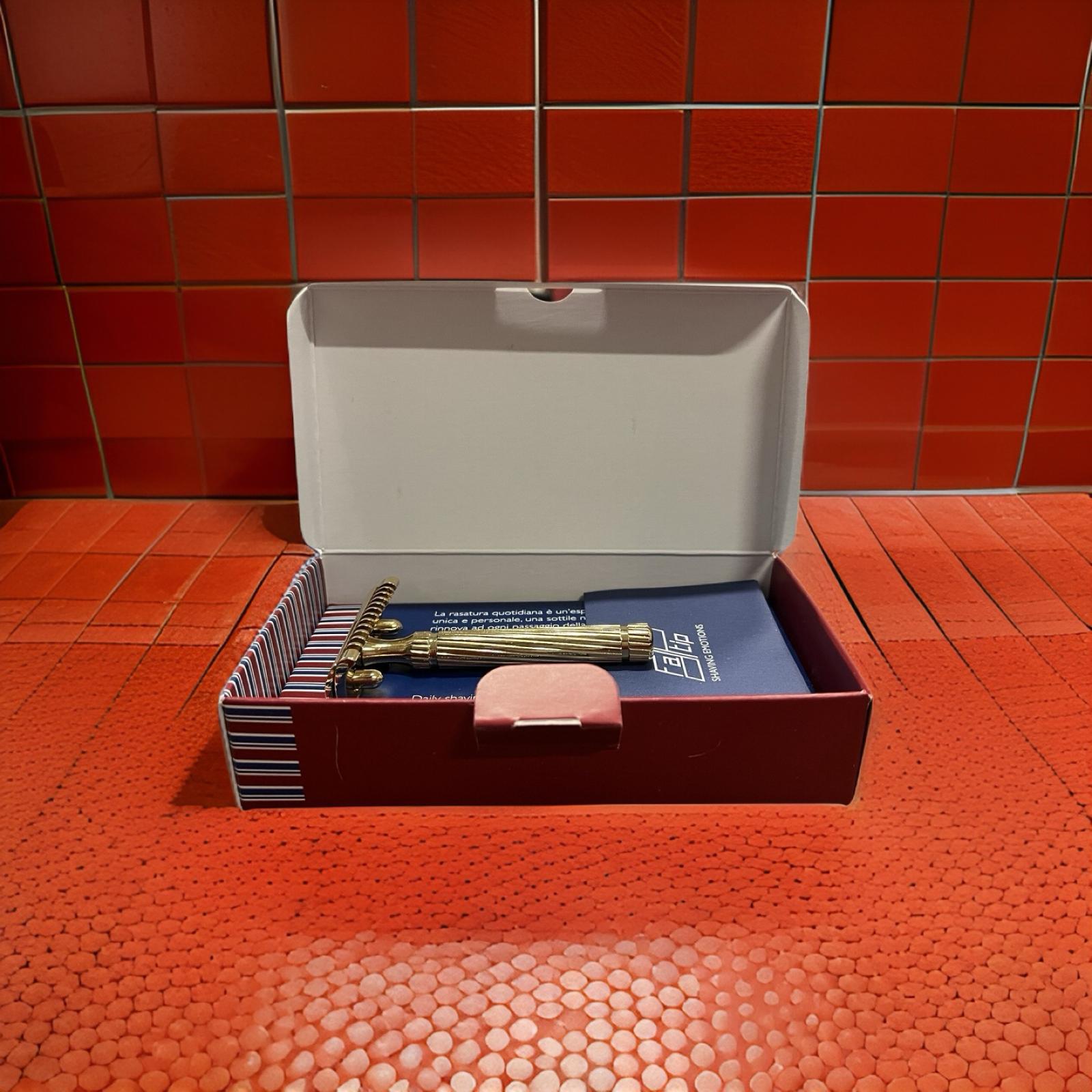 20240223063037_0.jpg Fatip Rasoio di sicurezza Il piccolo storto 42153 - immagine 1